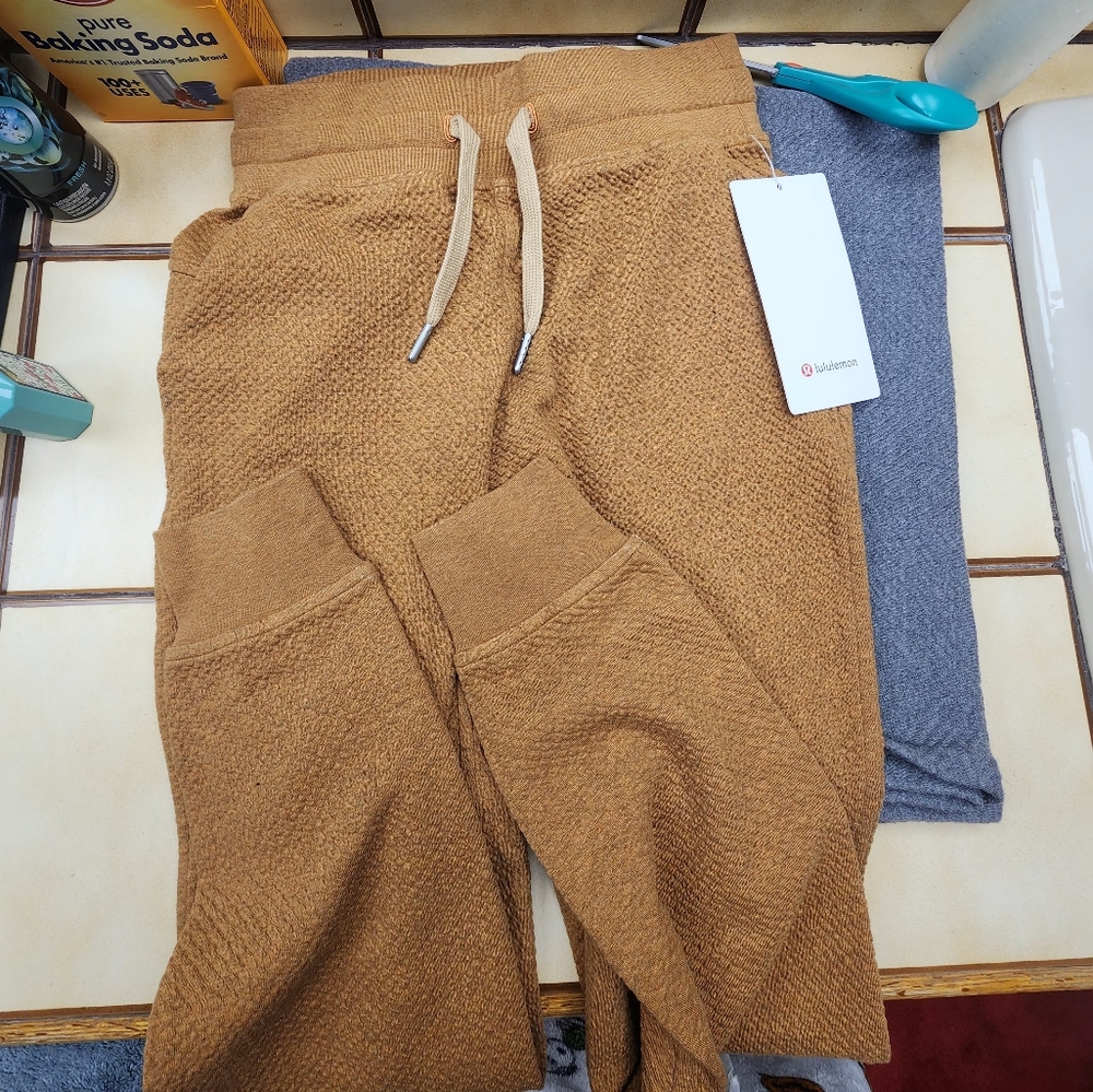 New with Tags! Lululemon Warm Down Midrise Jogger, Size 2
